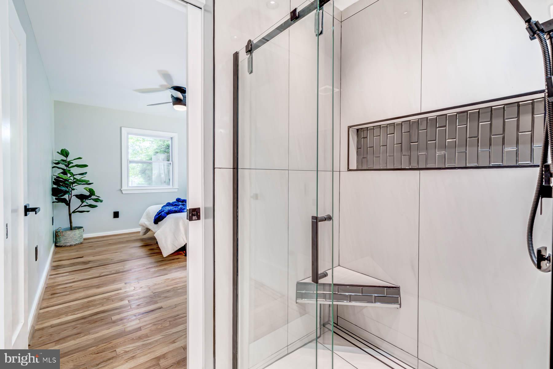 BUCKNELL MANOR - Residential