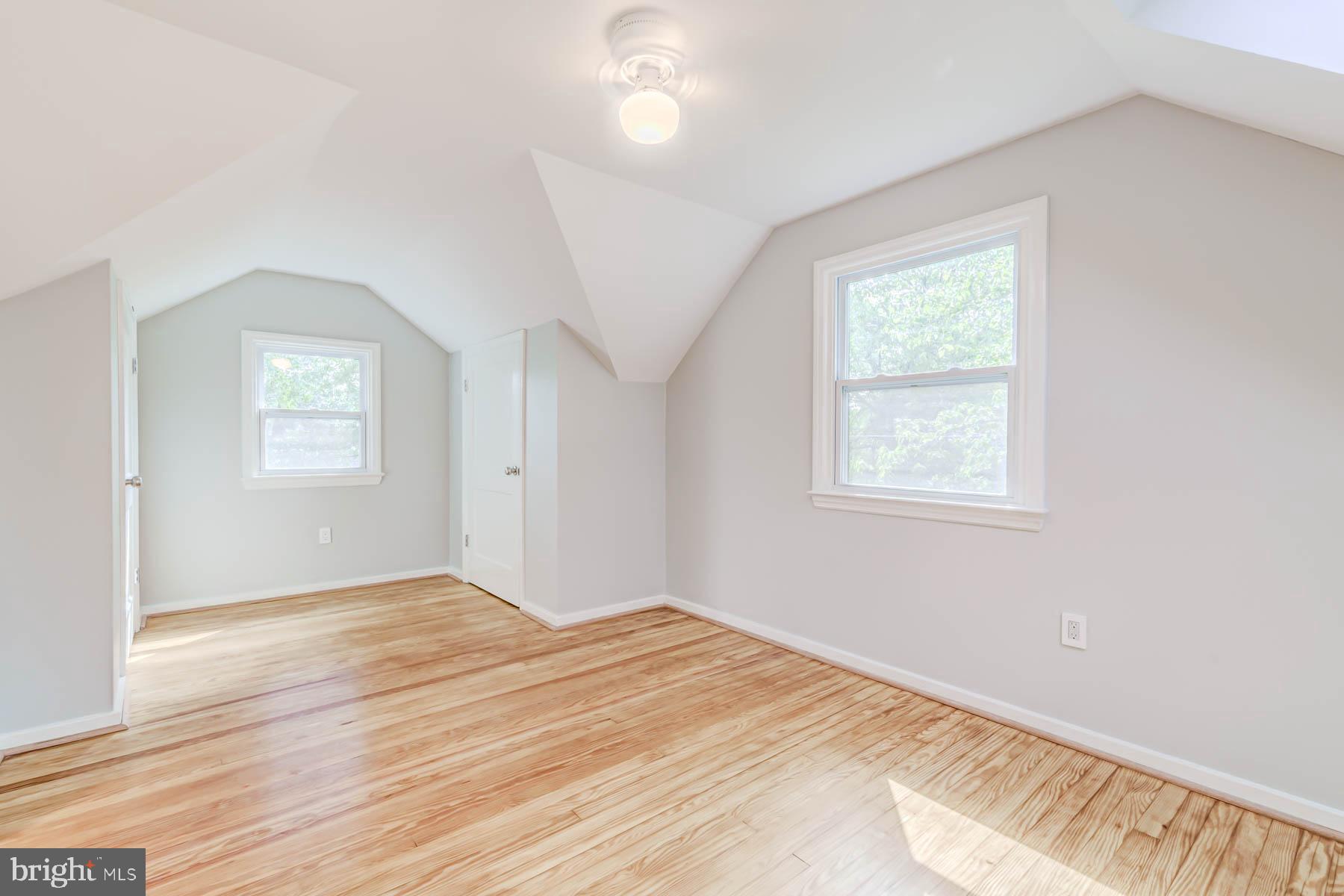 BUCKNELL MANOR - Residential