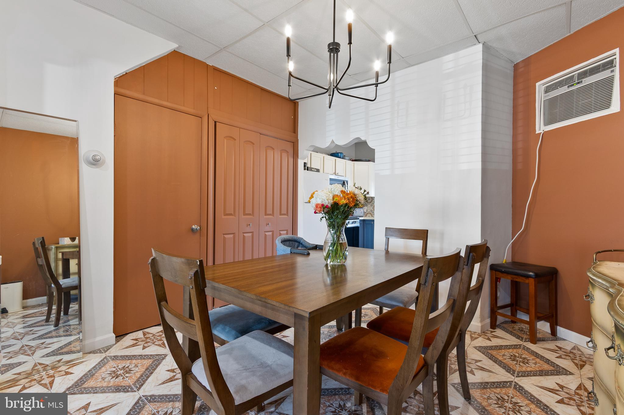 LOWER MOYAMENSING - Residential