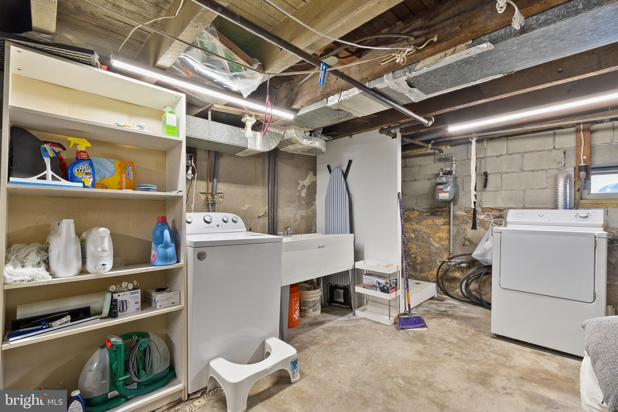 LOWER MOYAMENSING - Residential