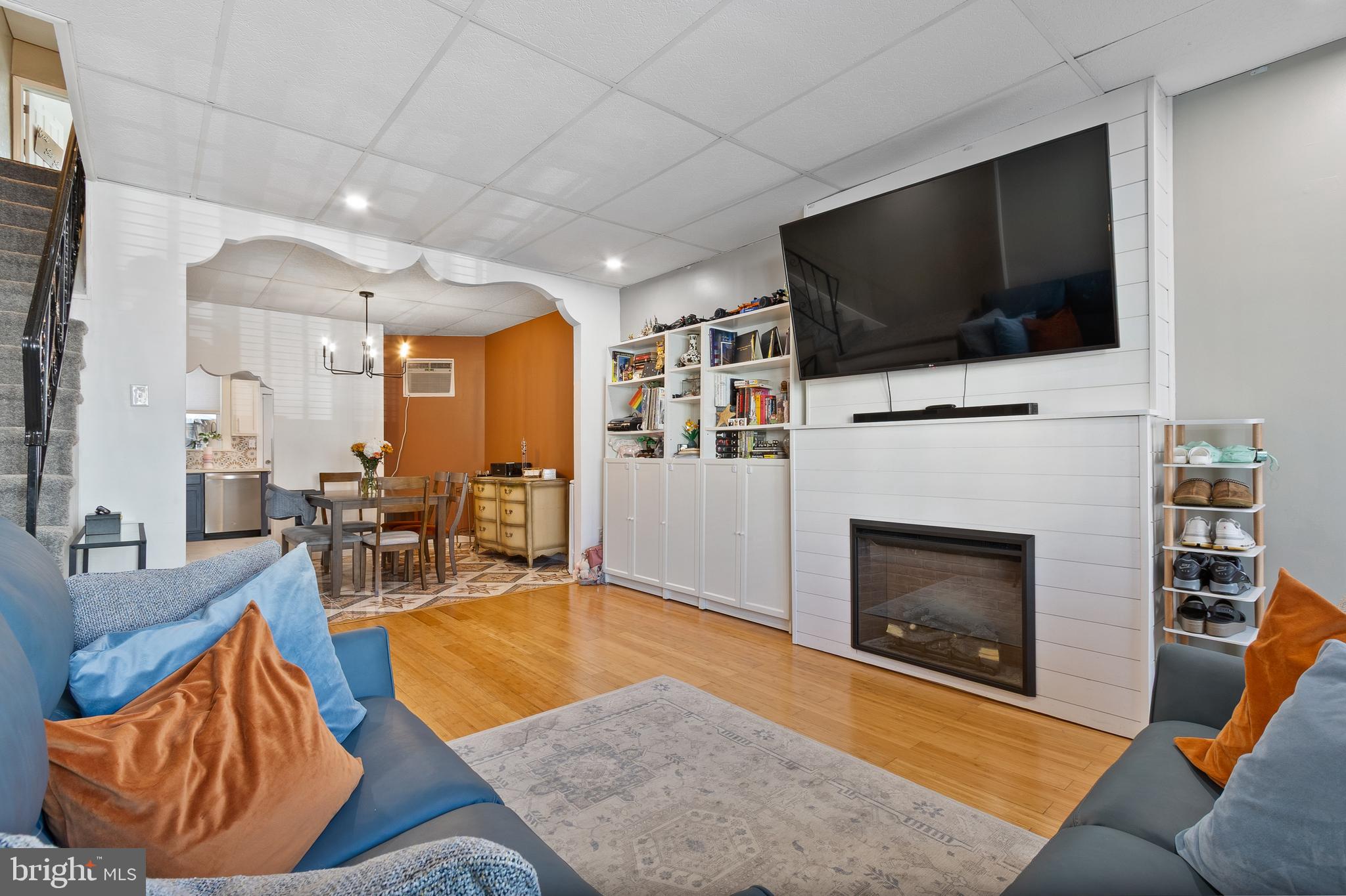 LOWER MOYAMENSING - Residential