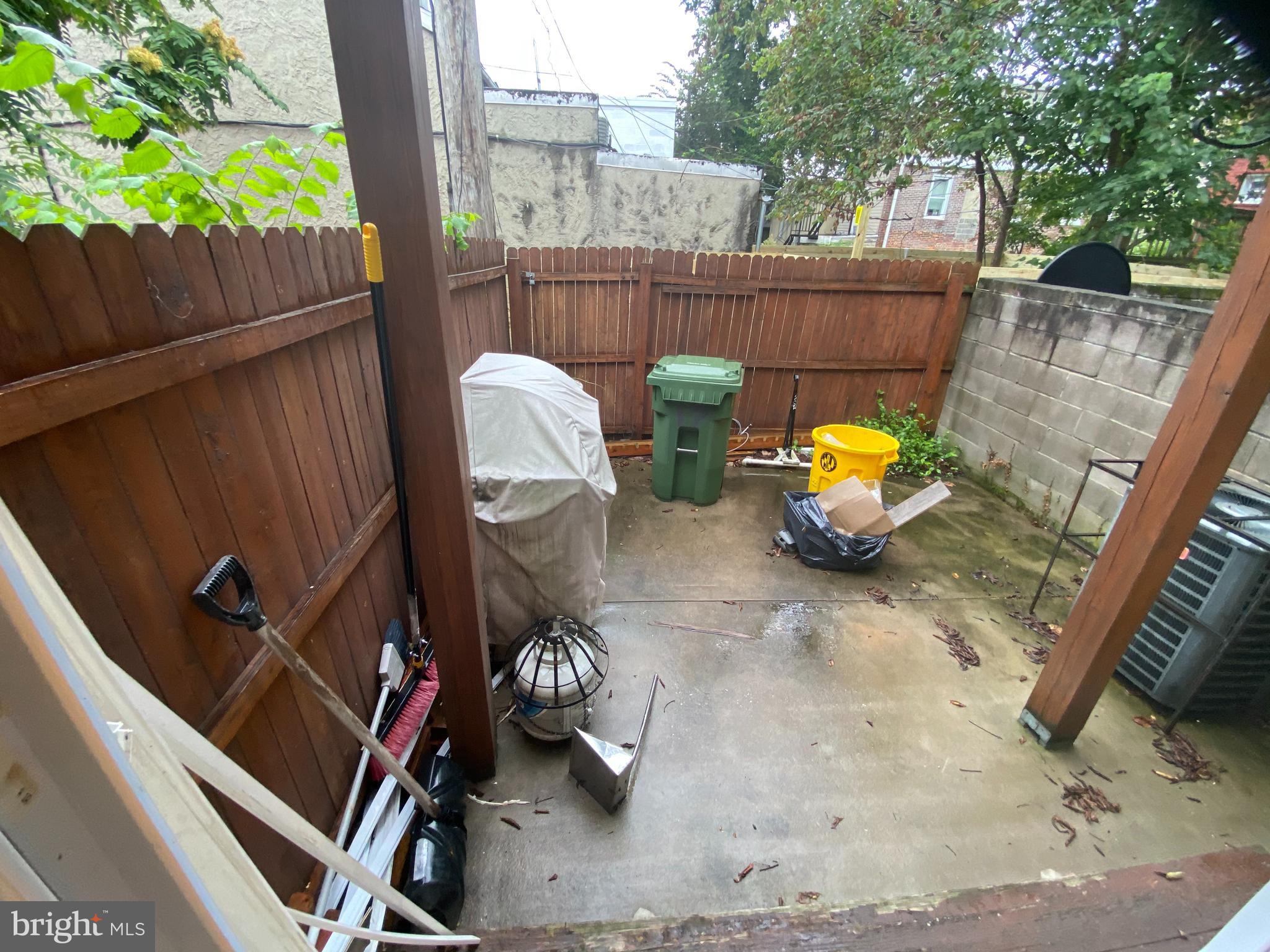 HOLLINS MARKET - Residential Lease