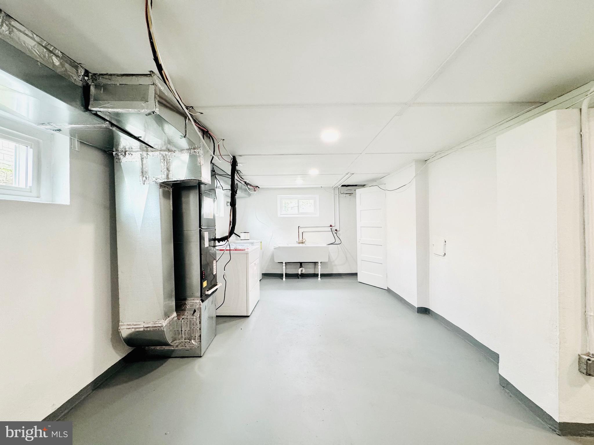 WOODSIDE - Residential