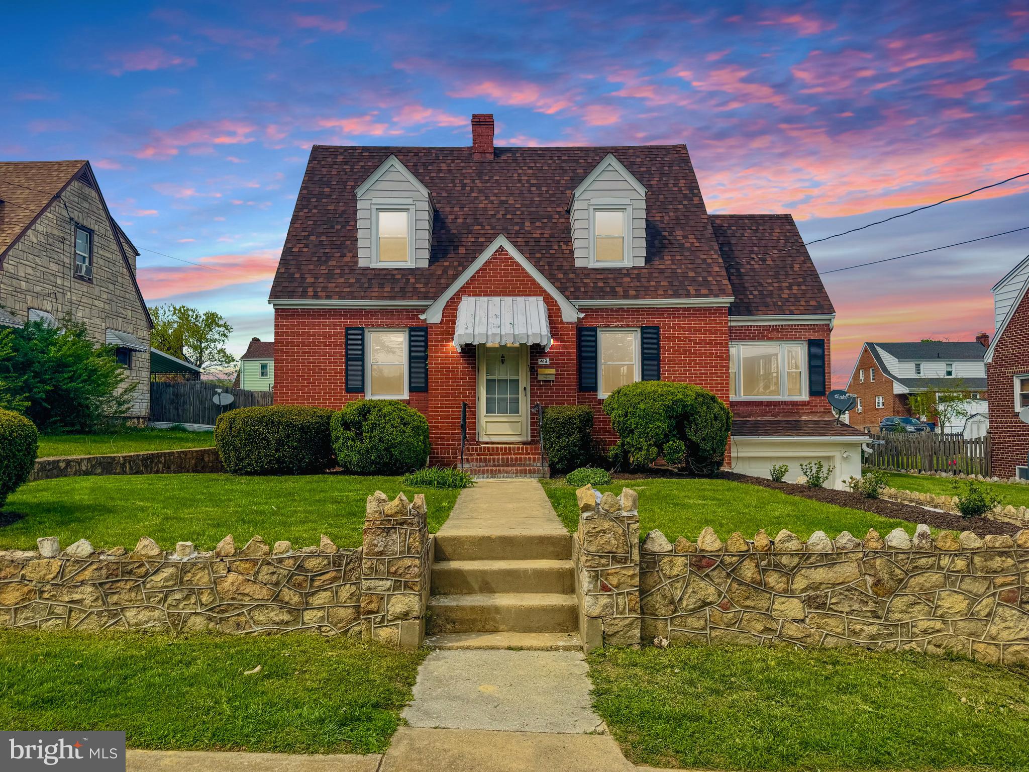 WOODSIDE - Residential