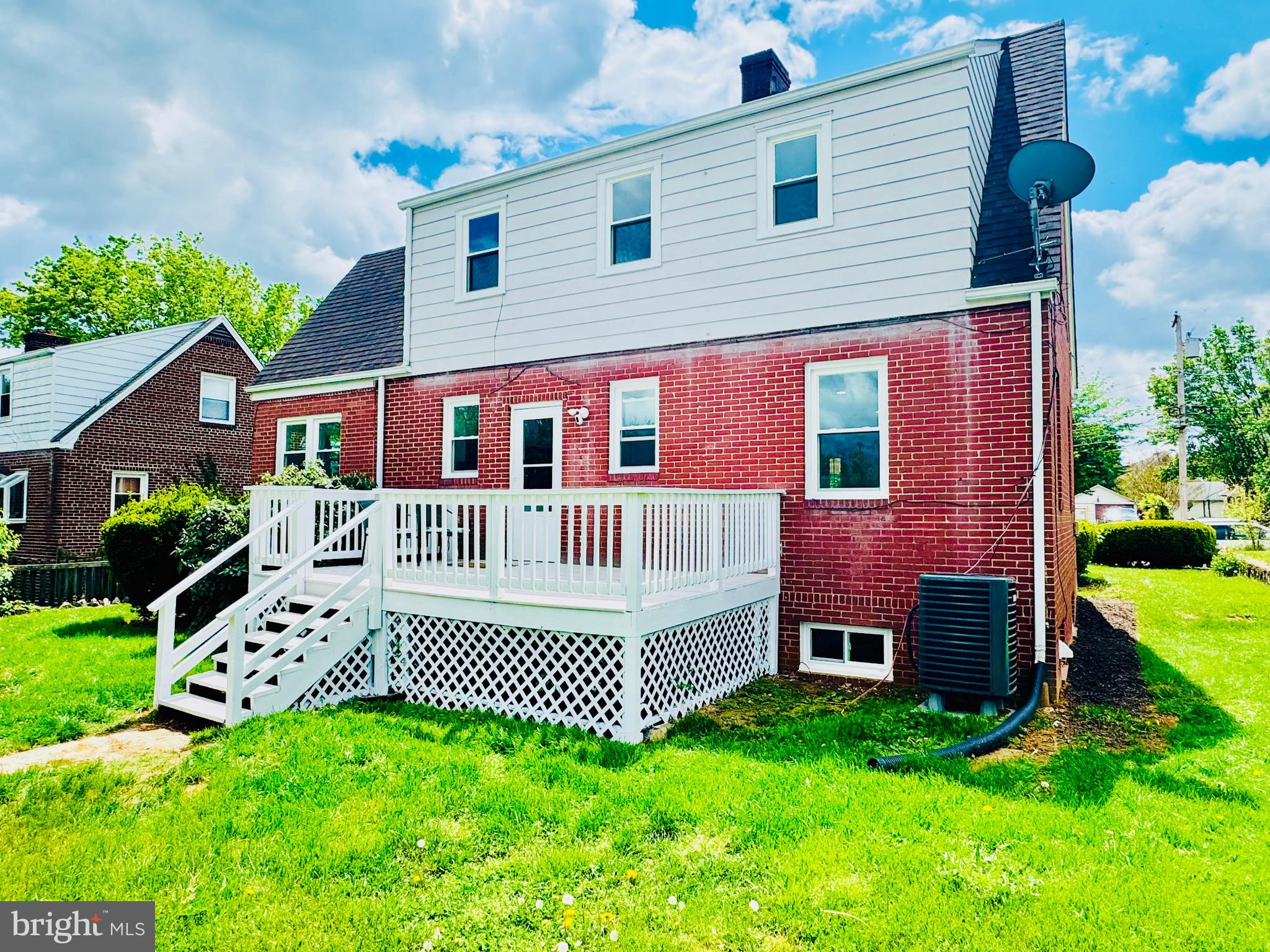 WOODSIDE - Residential