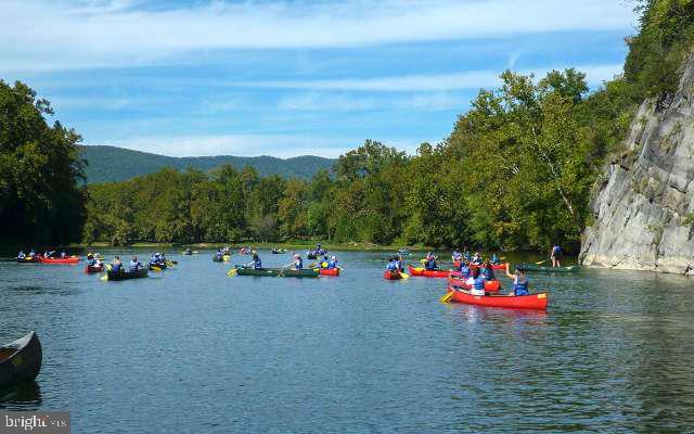 WOODSIDE - Residential