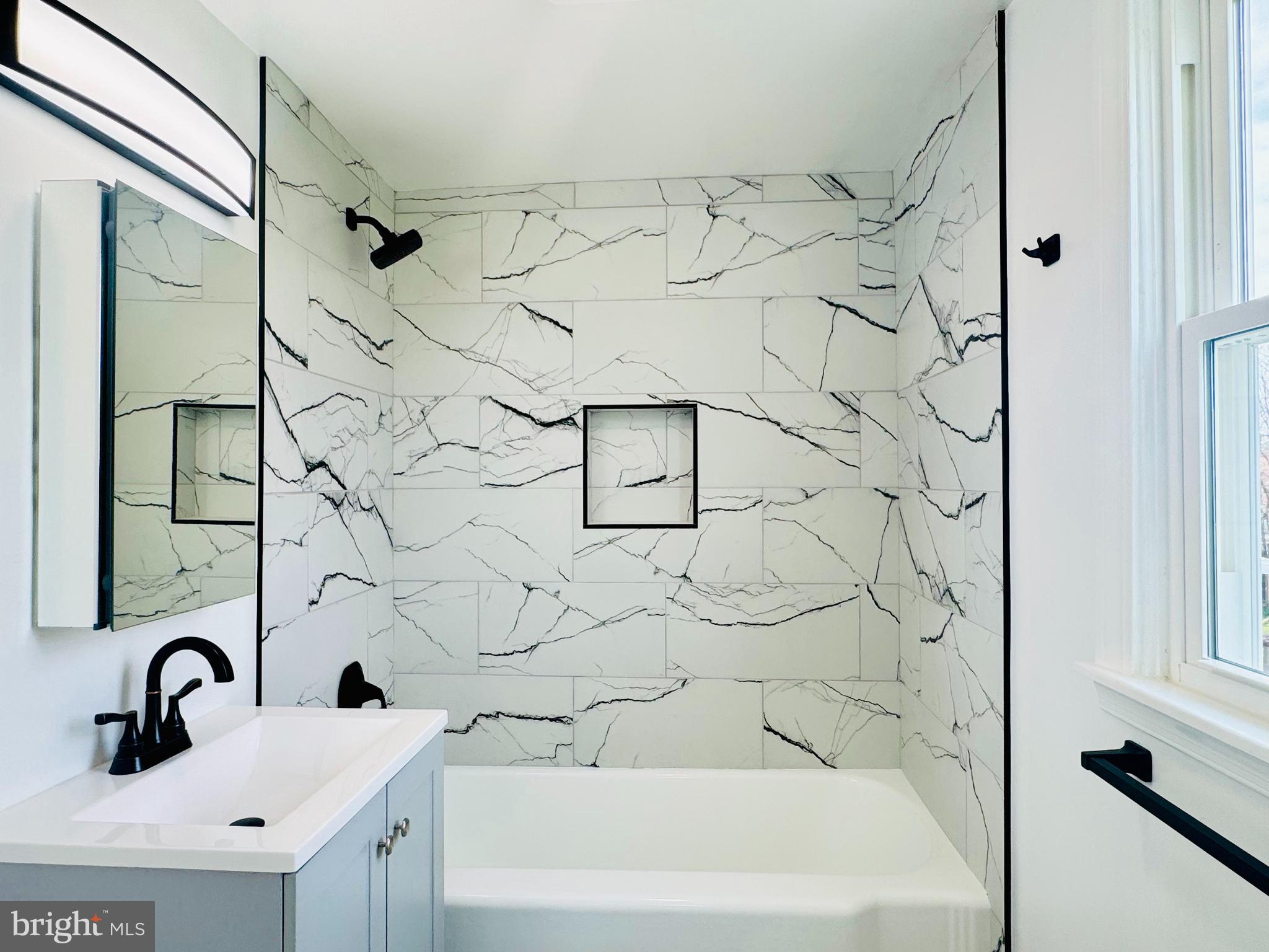 WOODSIDE - Residential