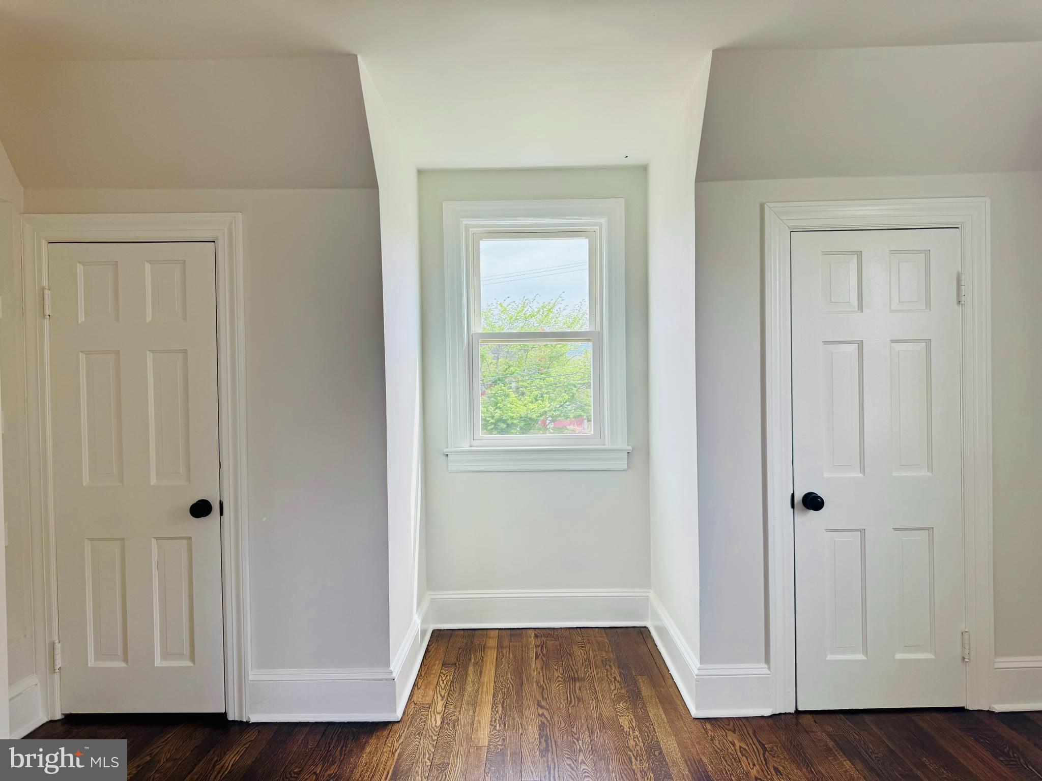 WOODSIDE - Residential