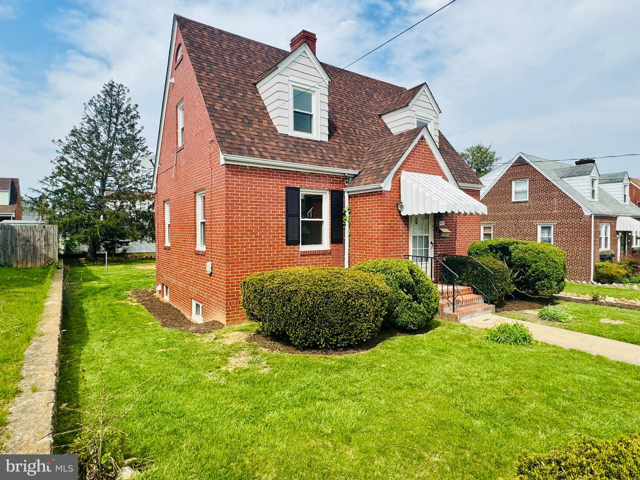 WOODSIDE - Residential