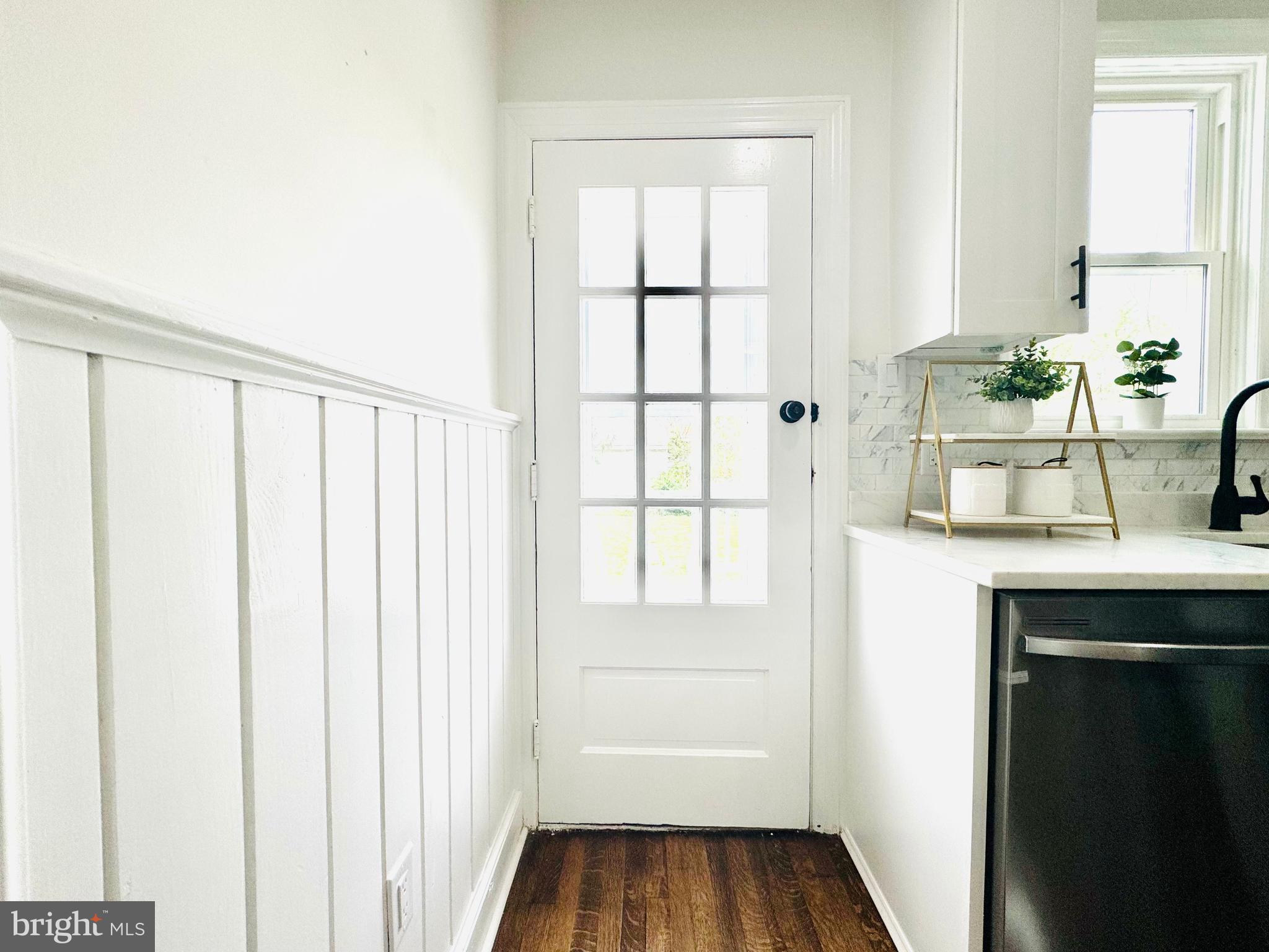 WOODSIDE - Residential