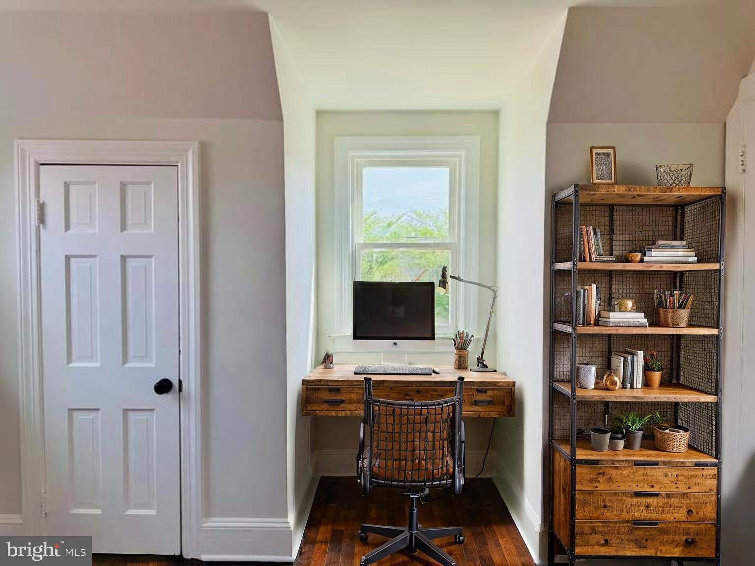 WOODSIDE - Residential