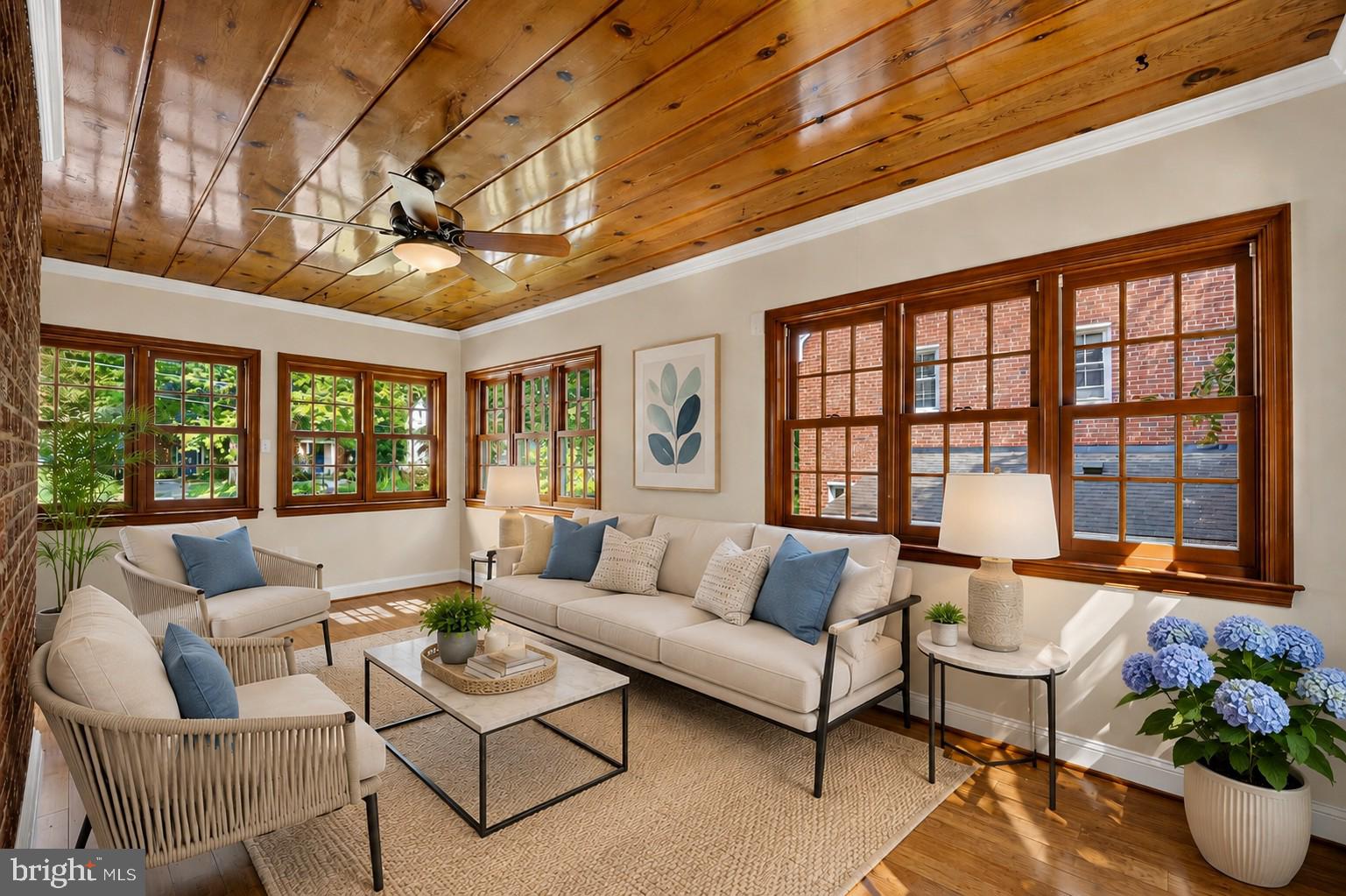 1510 LIVE OAK DRIVE