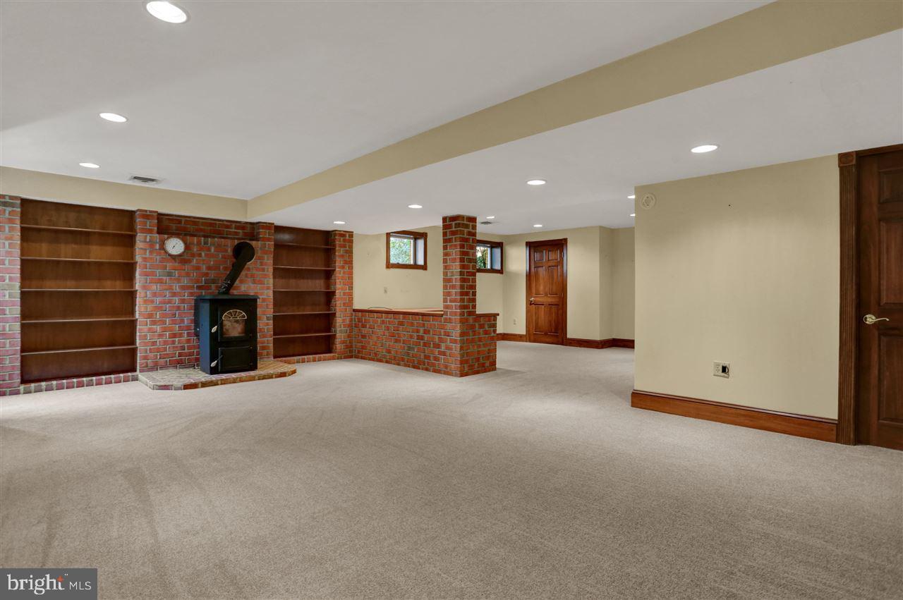 MAYAPPLE VILLAGE - Residential