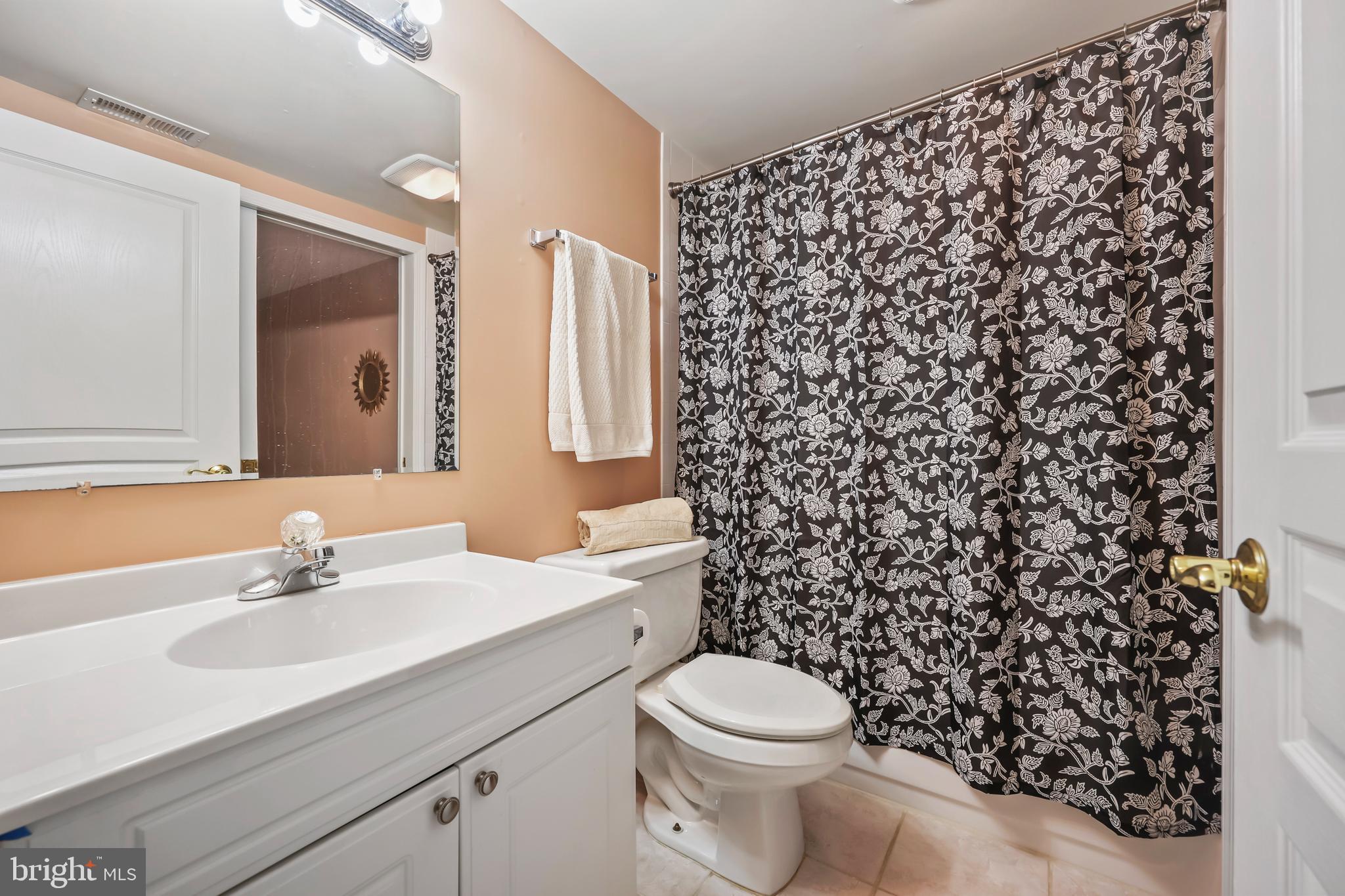 FIELDWOOD MANORS - Residential