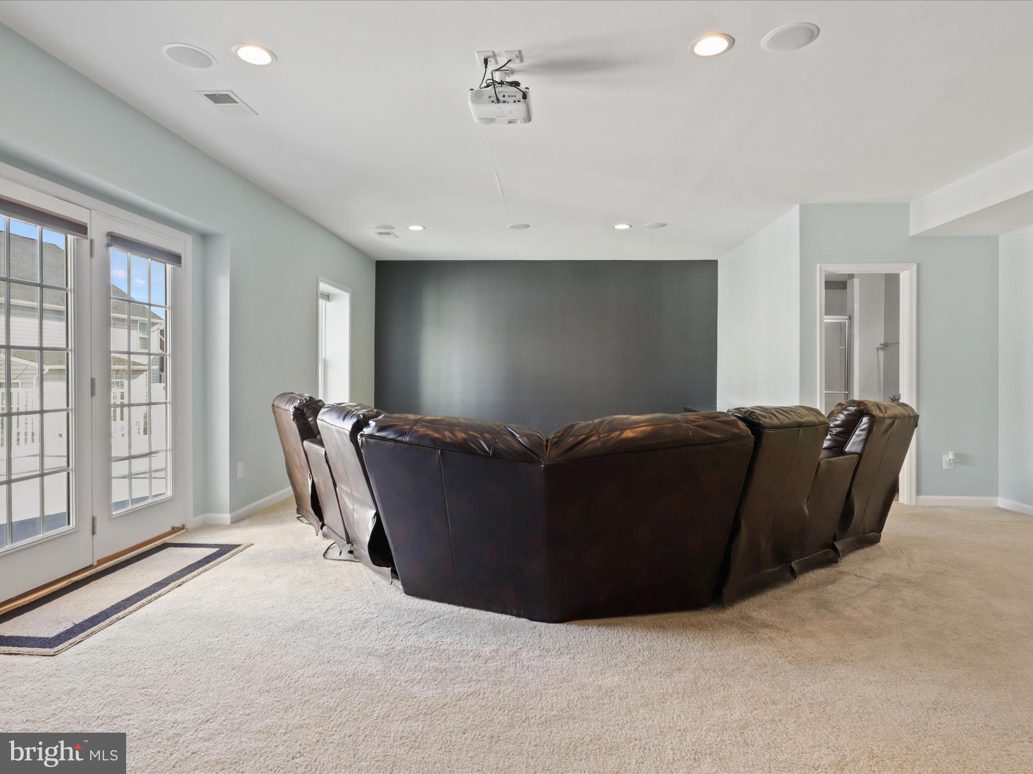 MAY'S QUARTER - Residential Lease