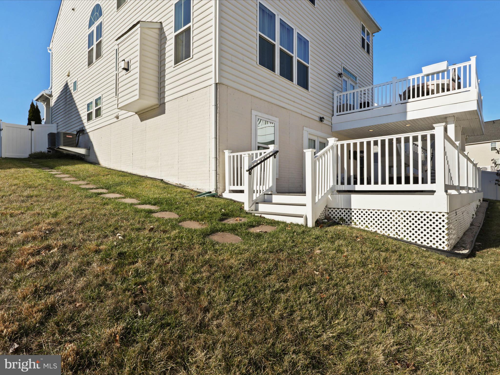 MAY'S QUARTER - Residential Lease