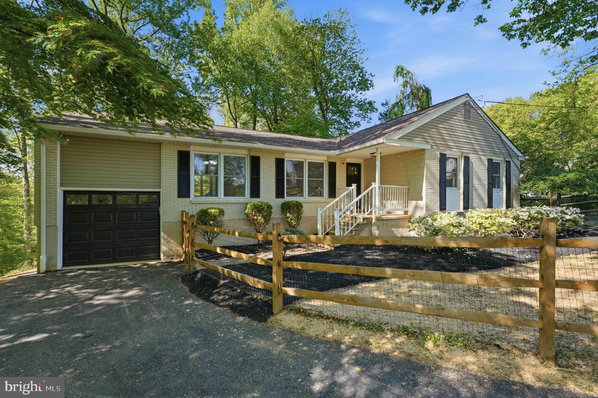 609 CHANIN COURT