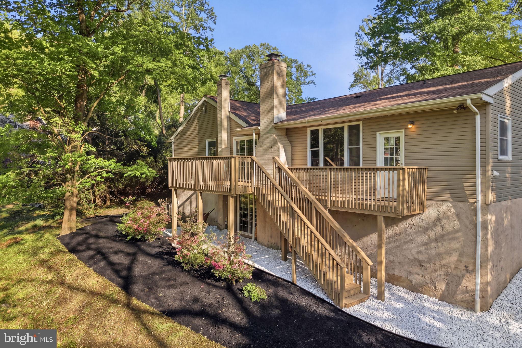 609 CHANIN COURT