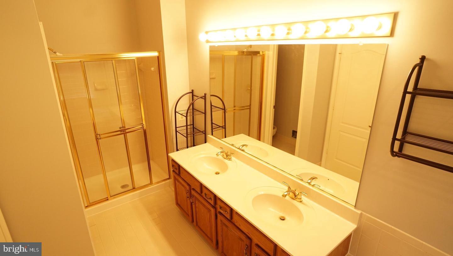 LIFESTYLE AT SULLY STATION - Residential Lease