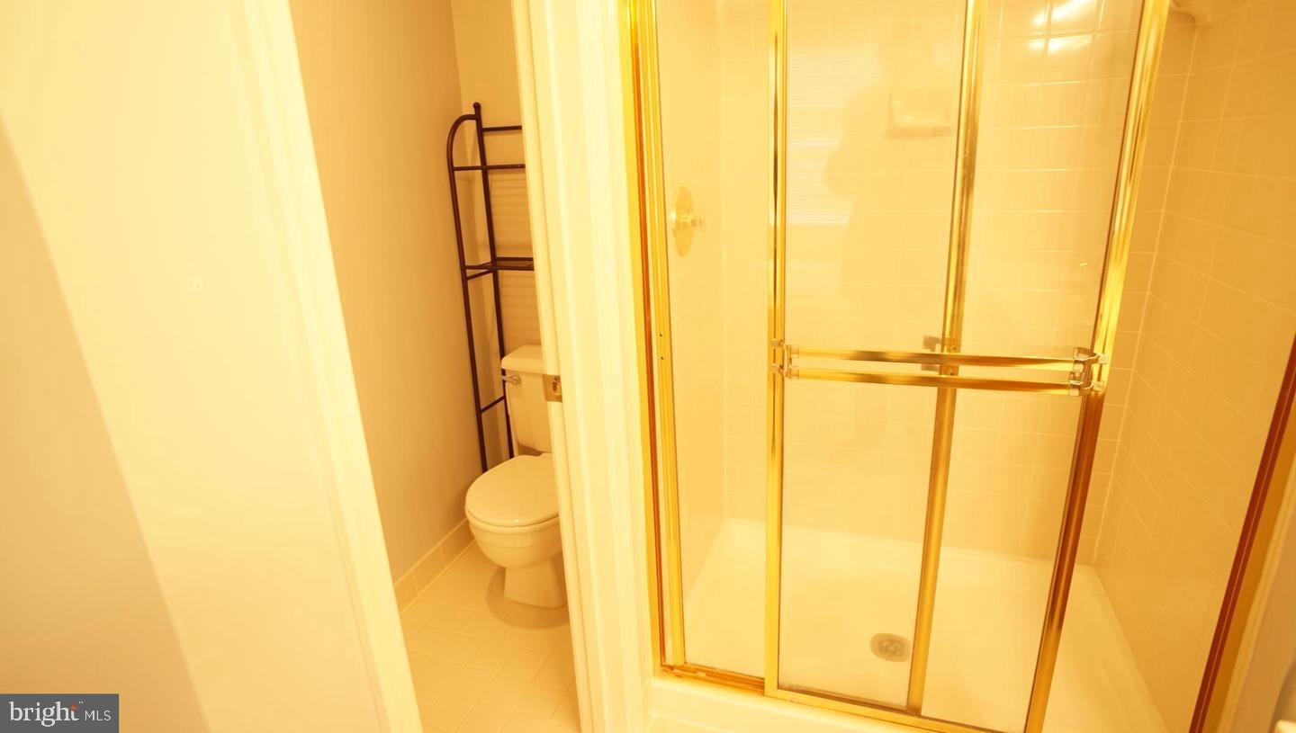 LIFESTYLE AT SULLY STATION - Residential Lease