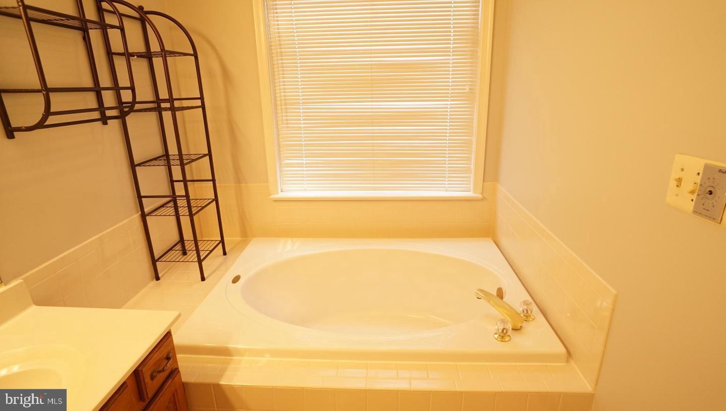 LIFESTYLE AT SULLY STATION - Residential Lease