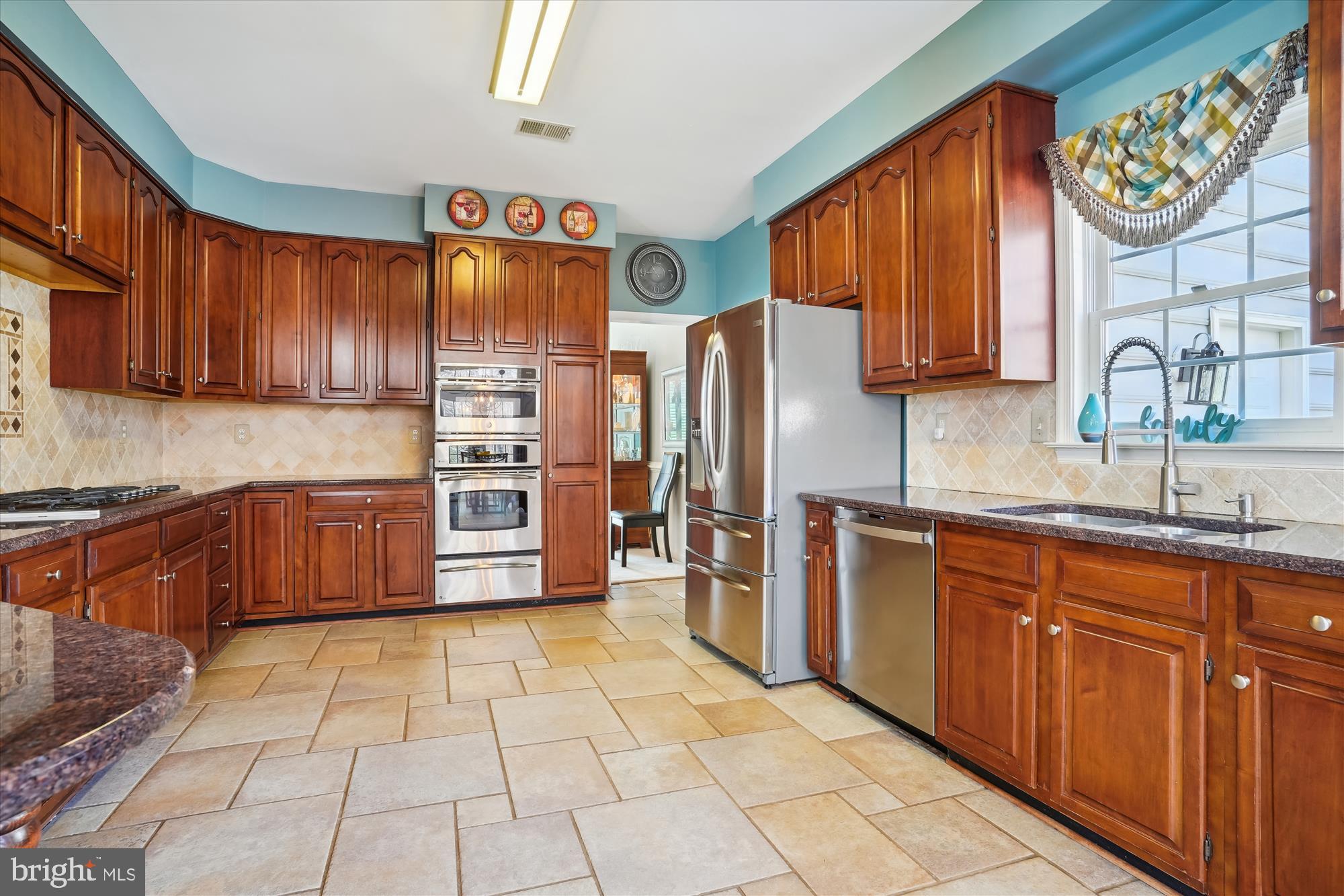 CROSSPOINTE - Residential