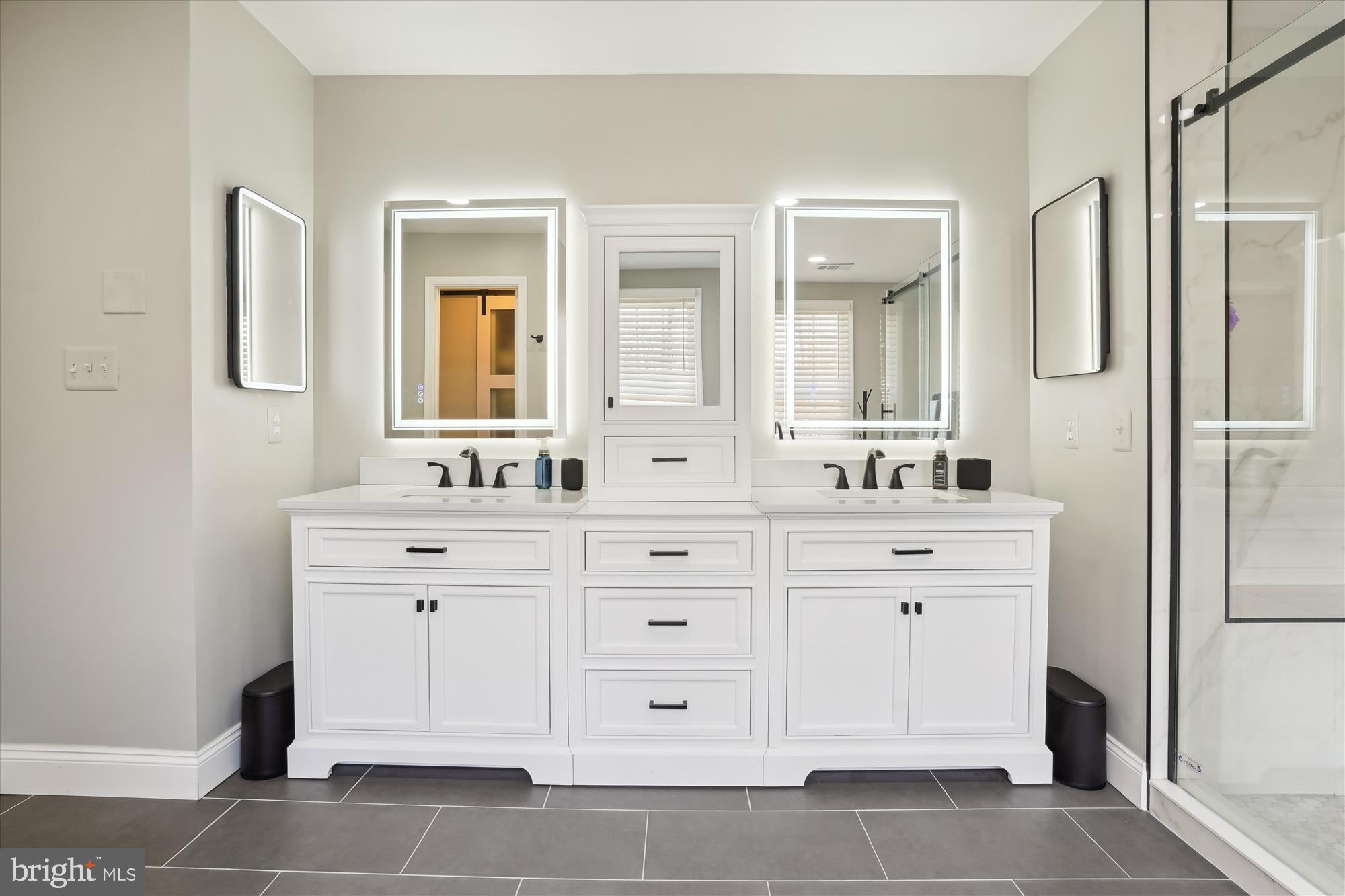 CROSSPOINTE - Residential