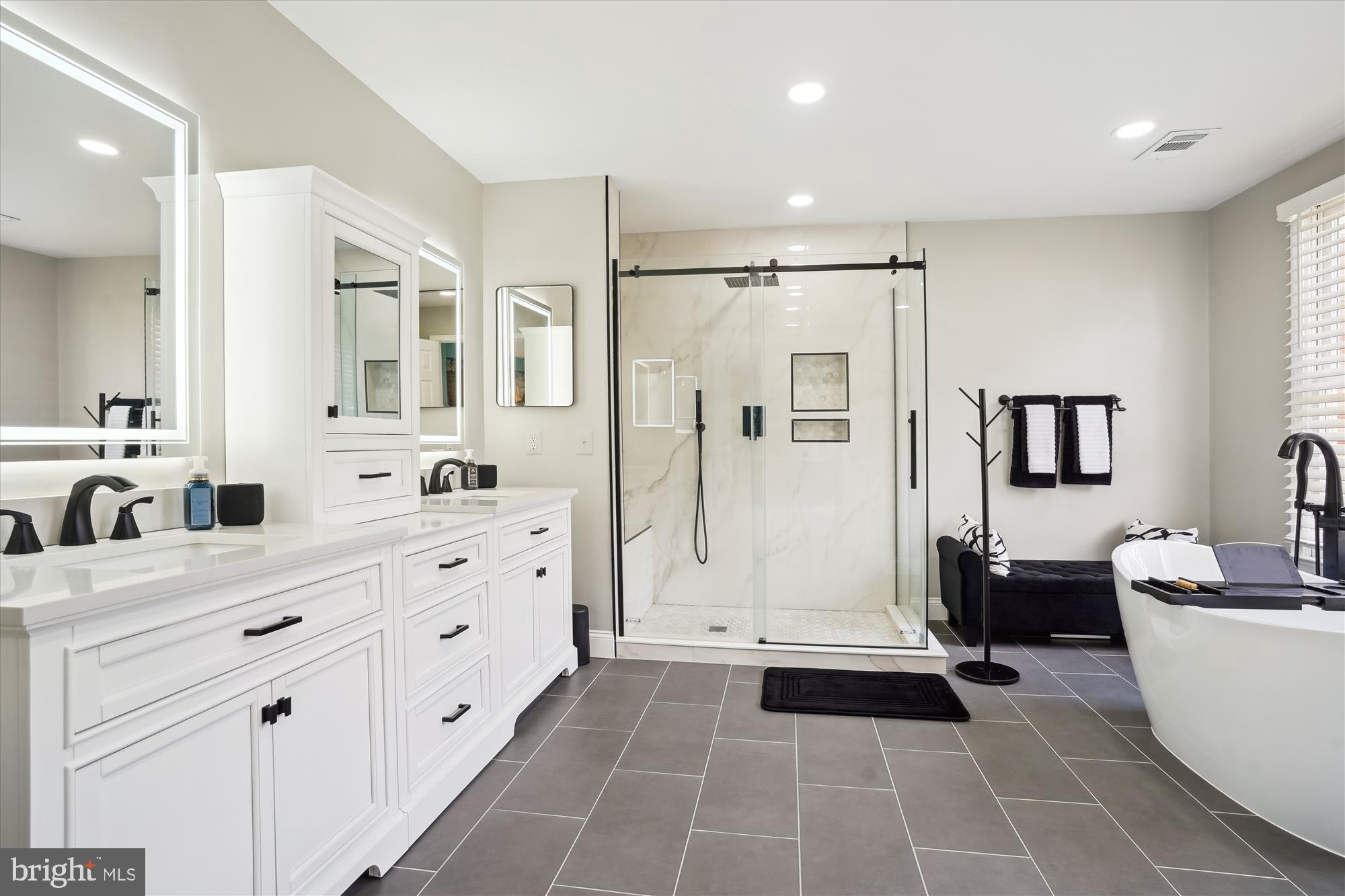 CROSSPOINTE - Residential