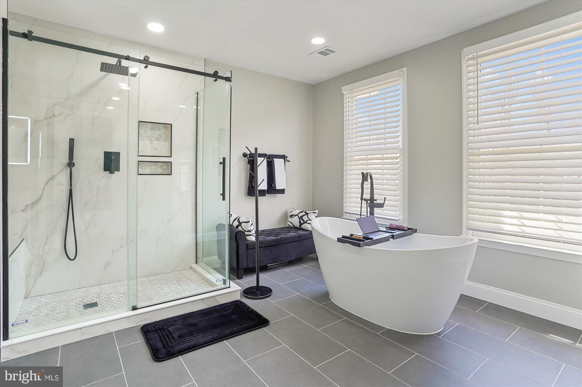 CROSSPOINTE - Residential