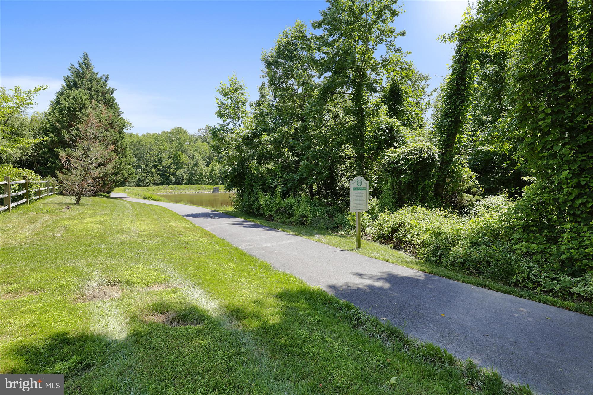 CROSSPOINTE - Residential