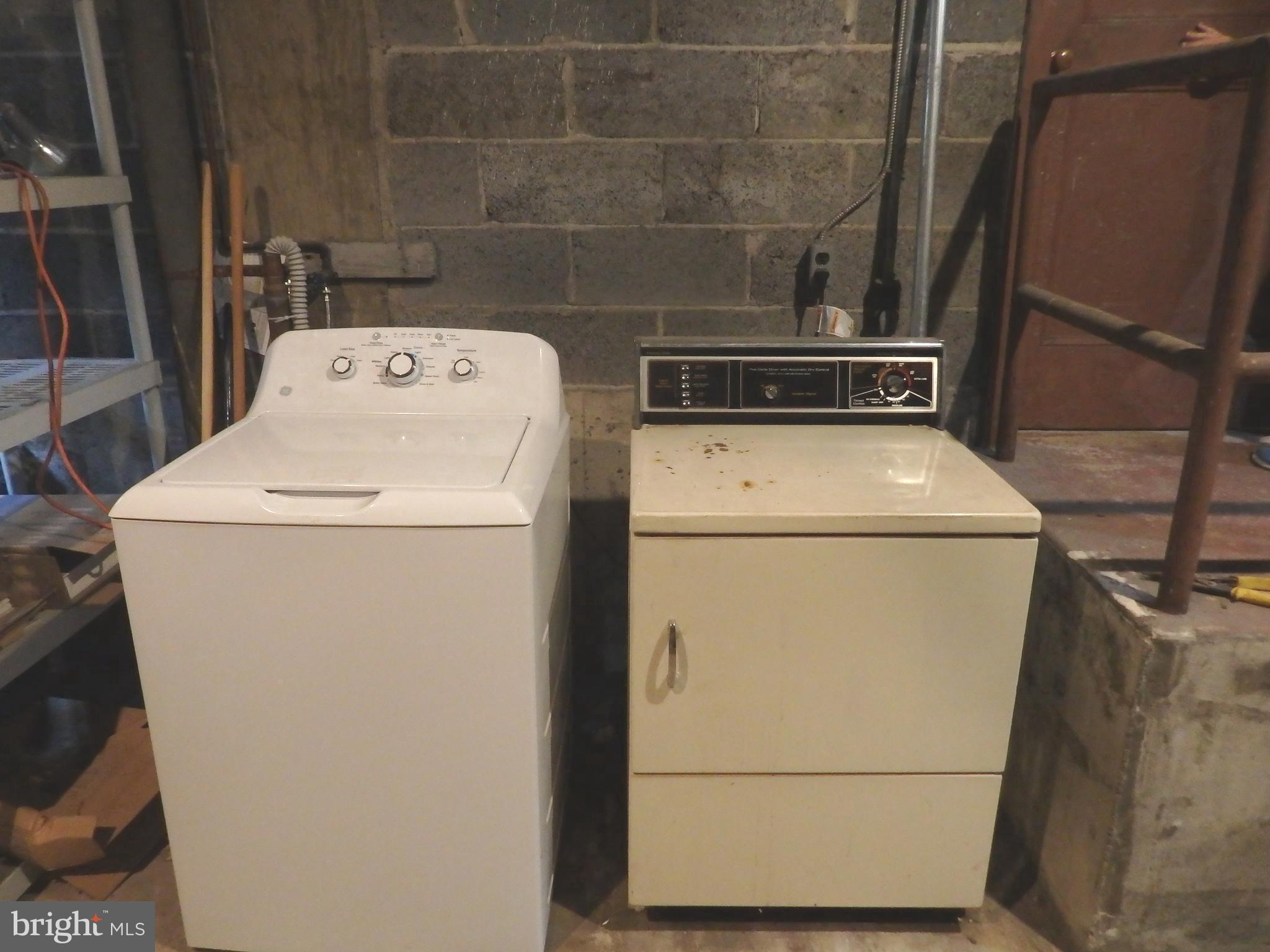 WYNNEWOOD PARK - Residential Lease