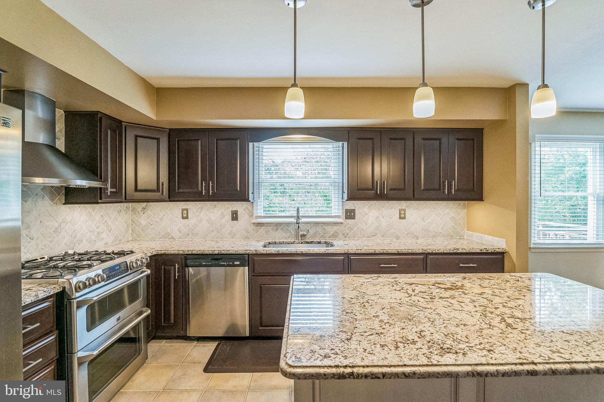 NORRISTOWN - Residential