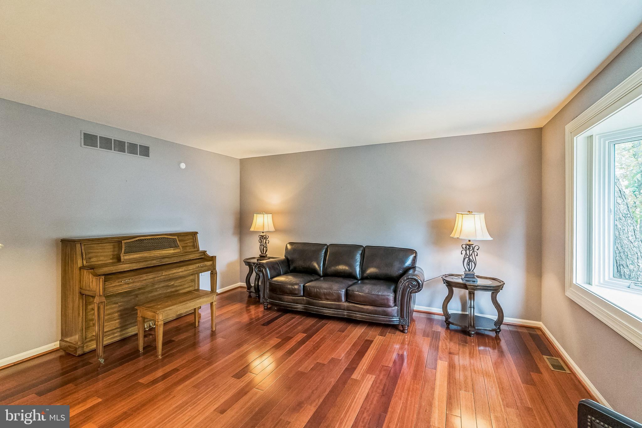 NORRISTOWN - Residential