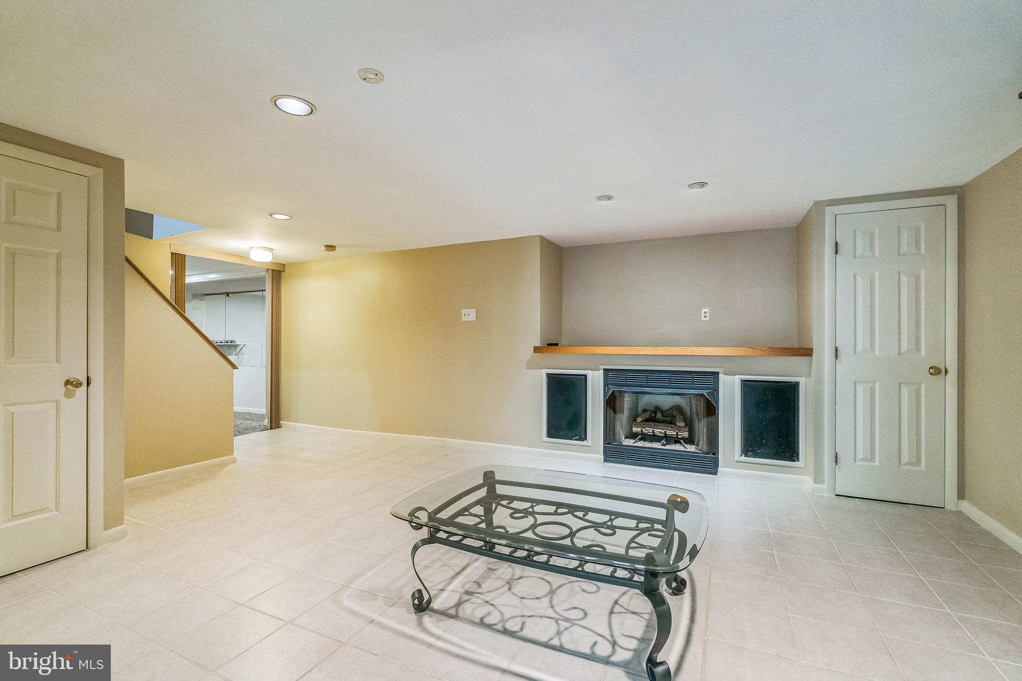 NORRISTOWN - Residential