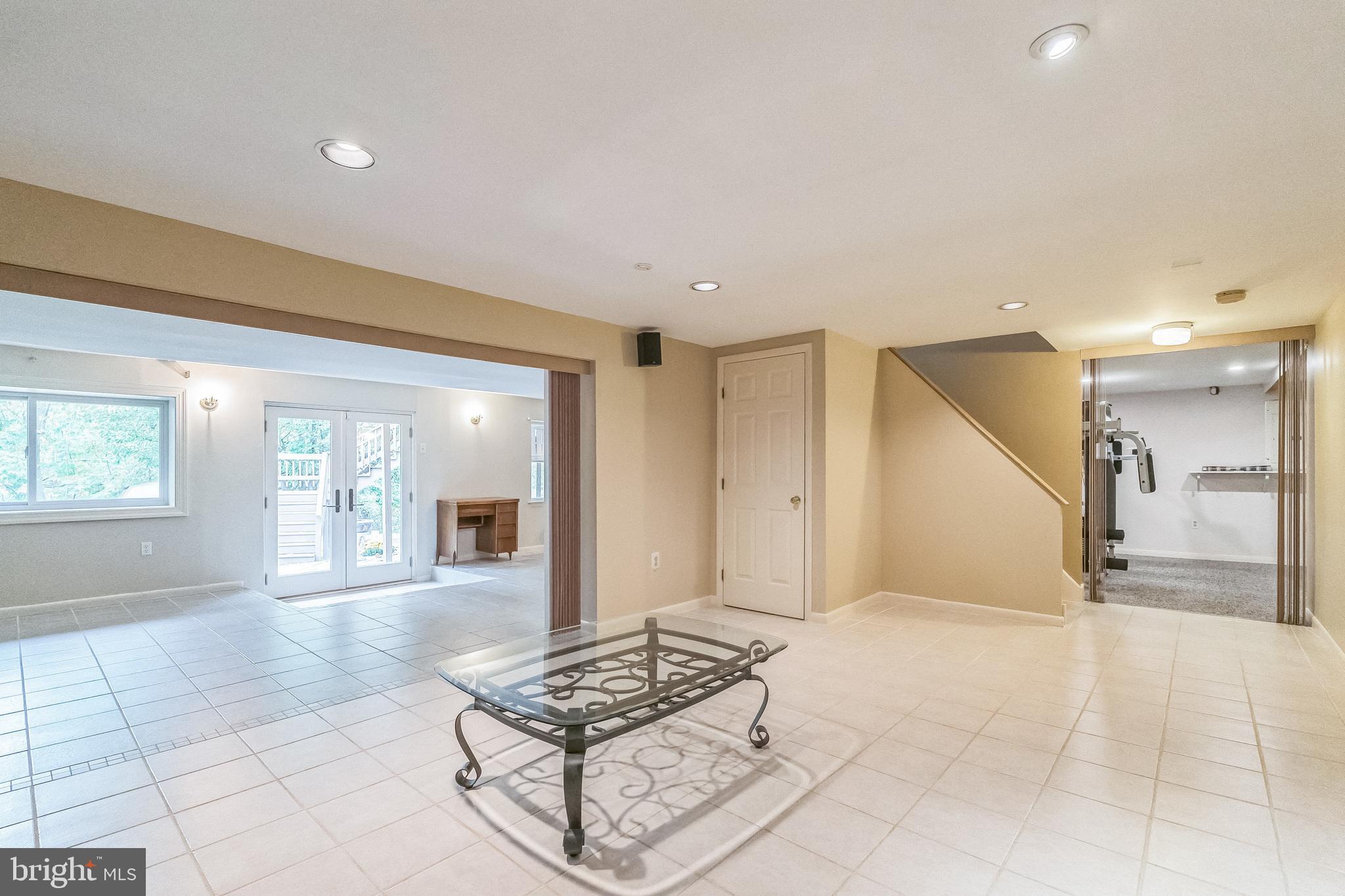 NORRISTOWN - Residential