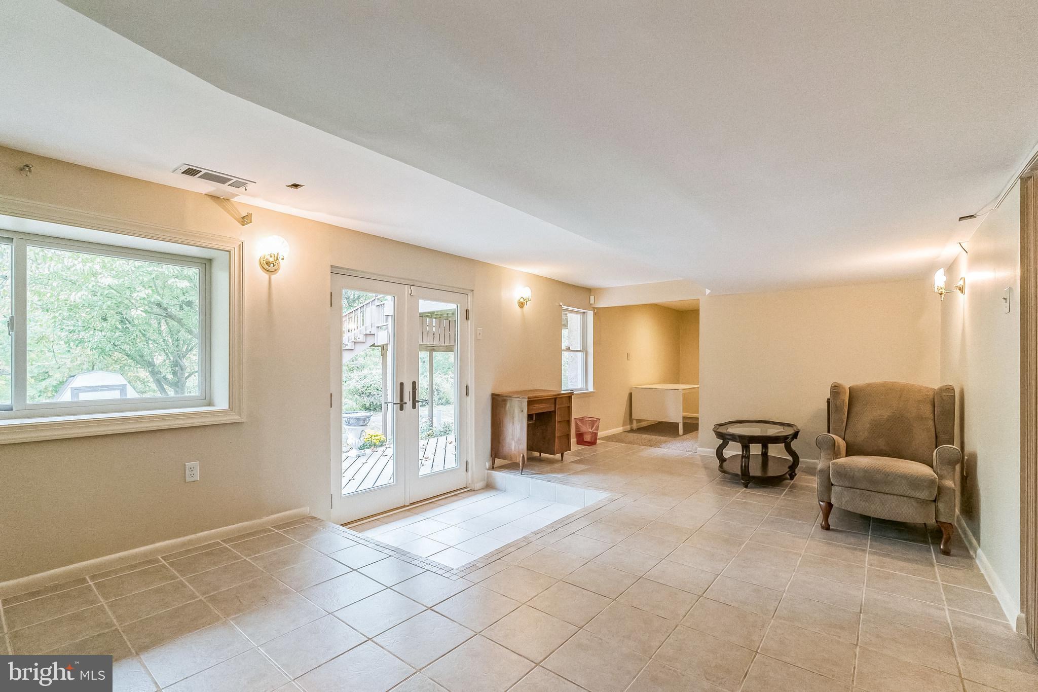 NORRISTOWN - Residential