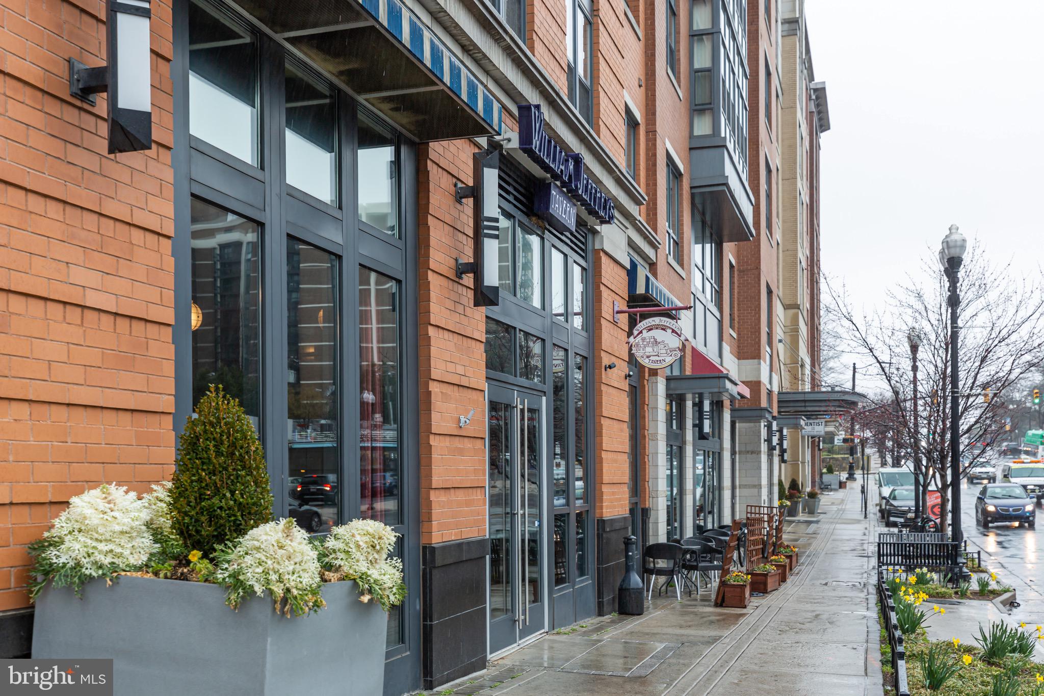 ADAMS HOUSE - Residential