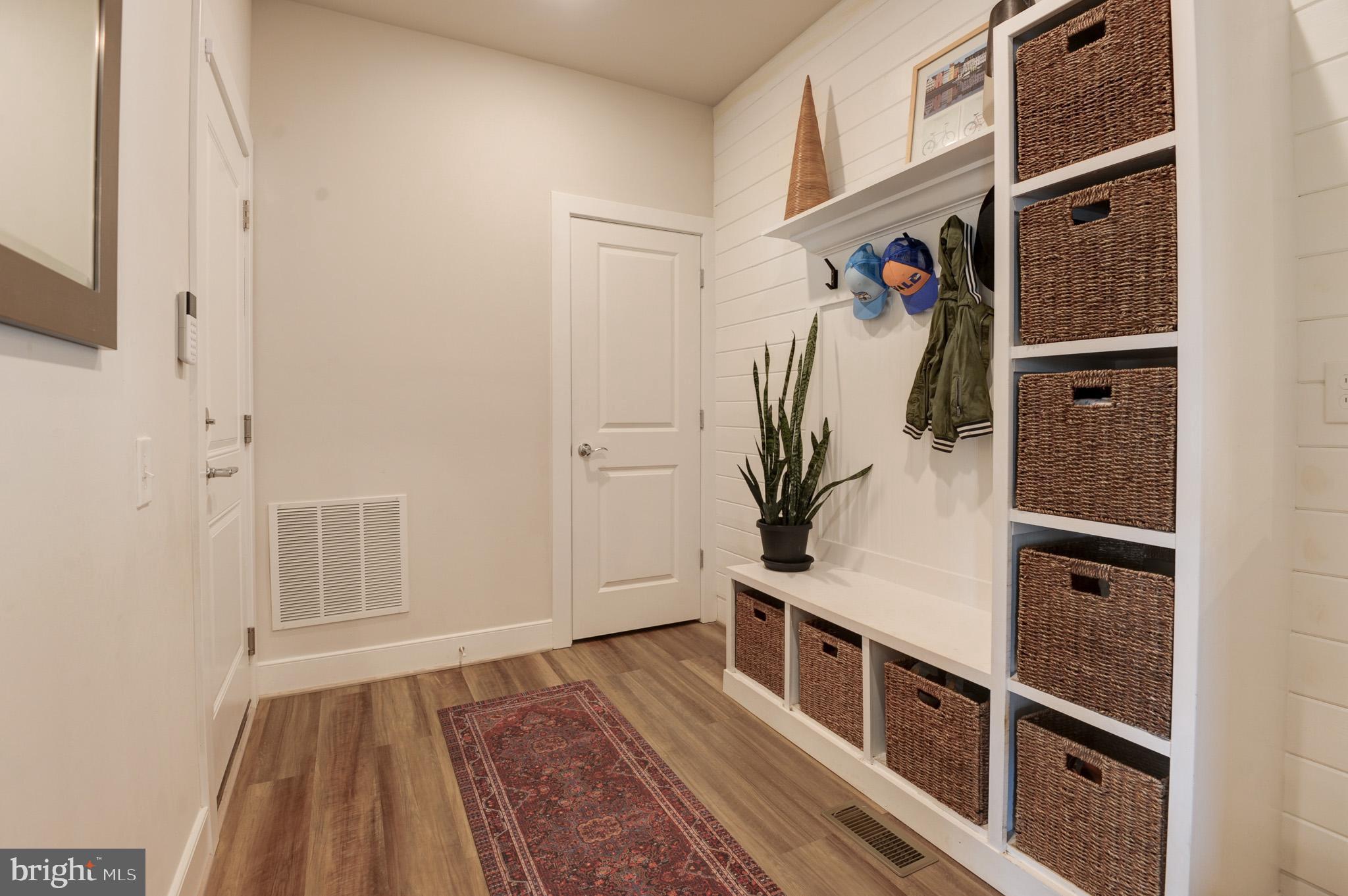 POTOMAC SHORES - Residential Lease