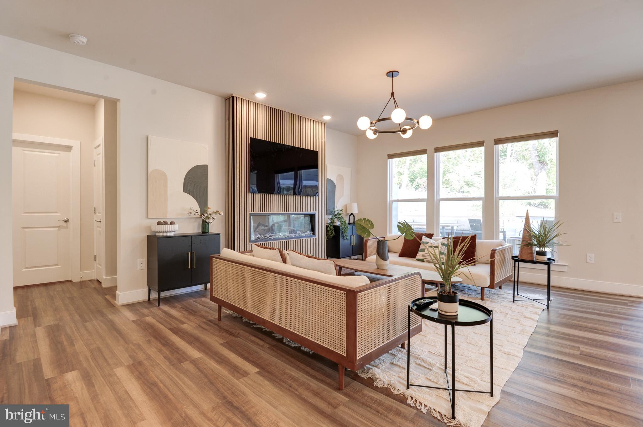 POTOMAC SHORES - Residential Lease