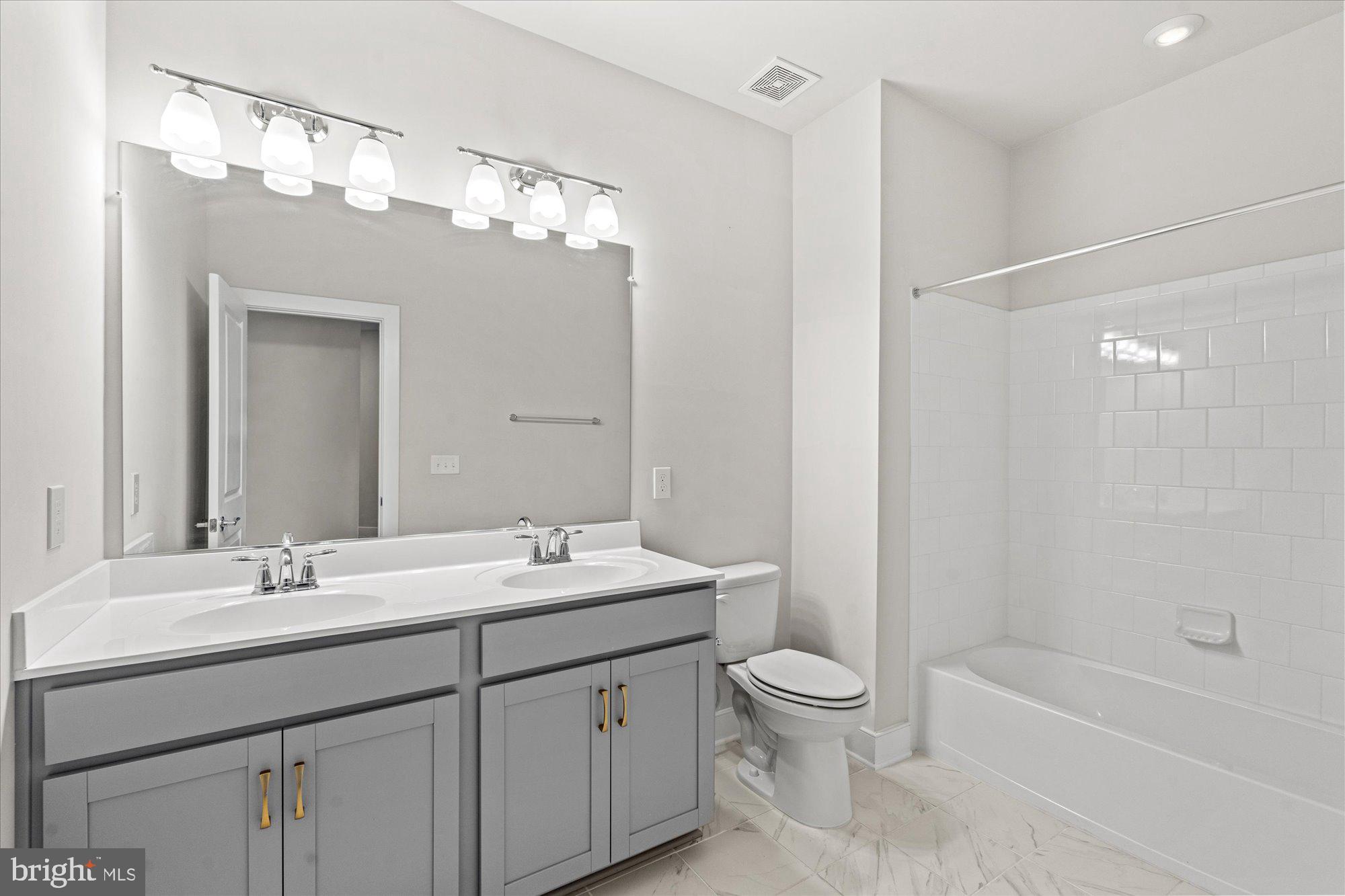 POTOMAC SHORES - Residential Lease