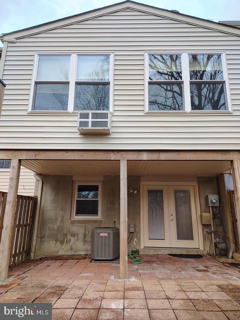 LAKE RIDGE - Residential Lease