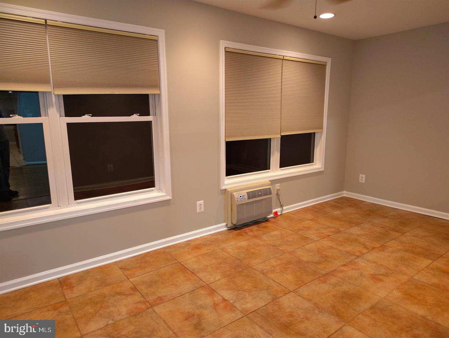 LAKE RIDGE - Residential Lease