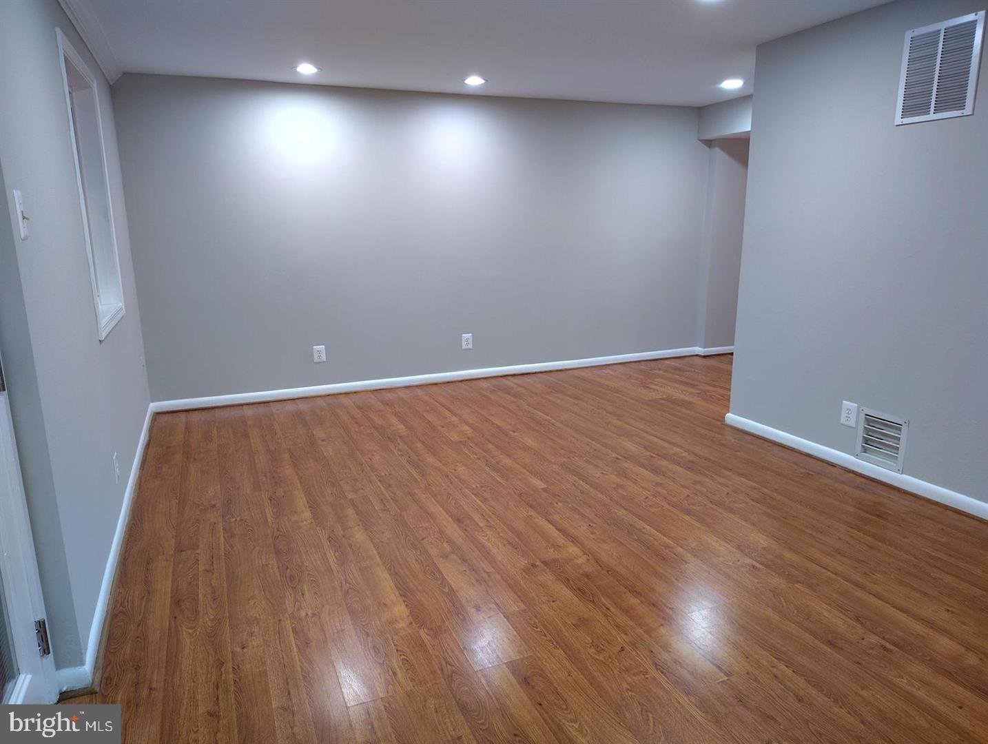 LAKE RIDGE - Residential Lease