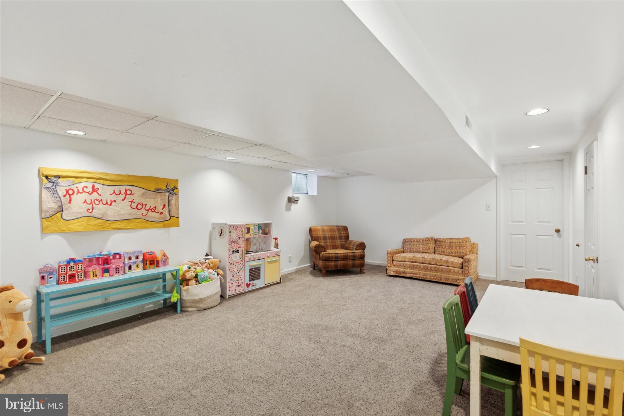 VALLEY FORGE ESTS - Residential