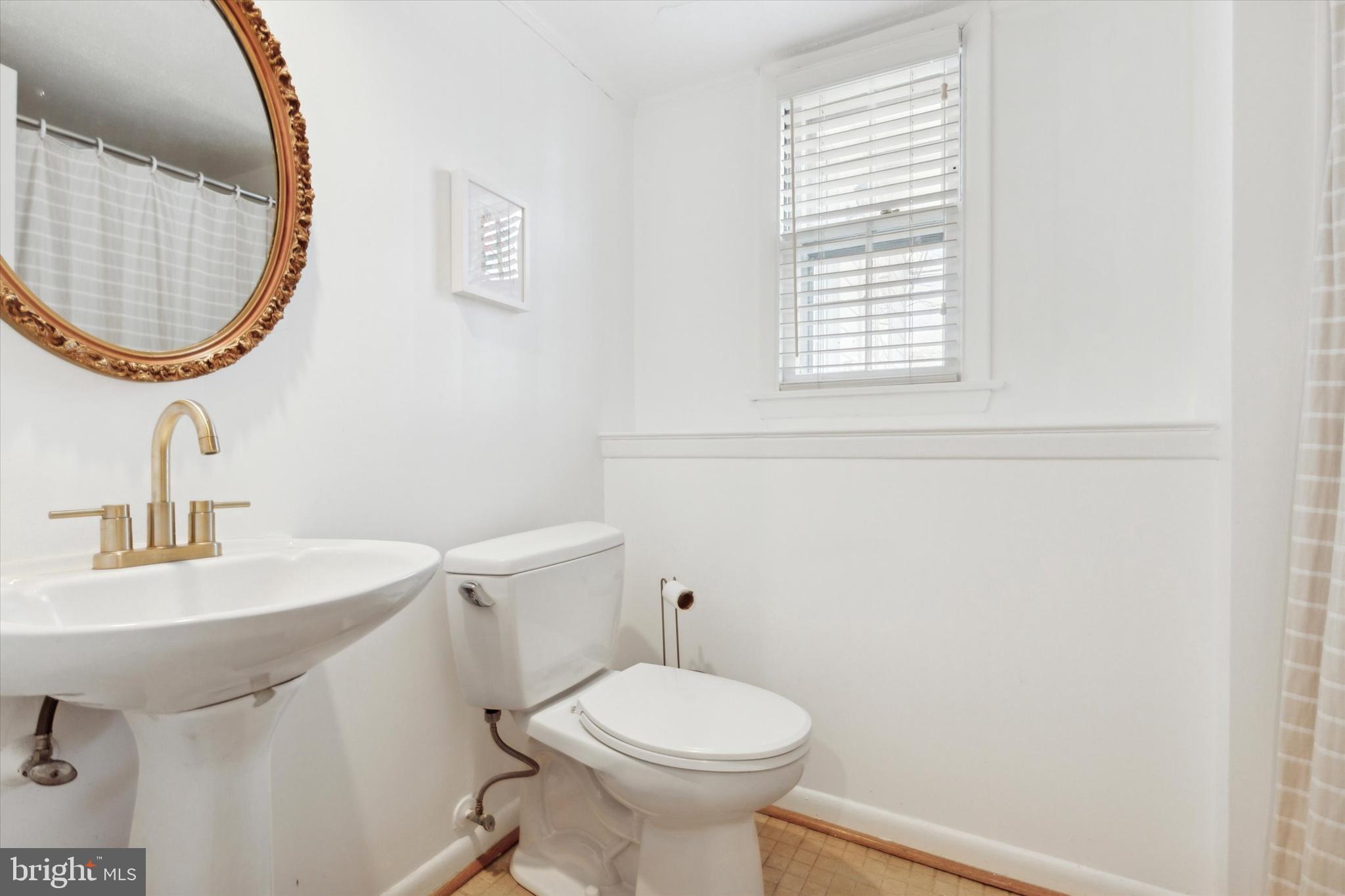 VALLEY FORGE ESTS - Residential