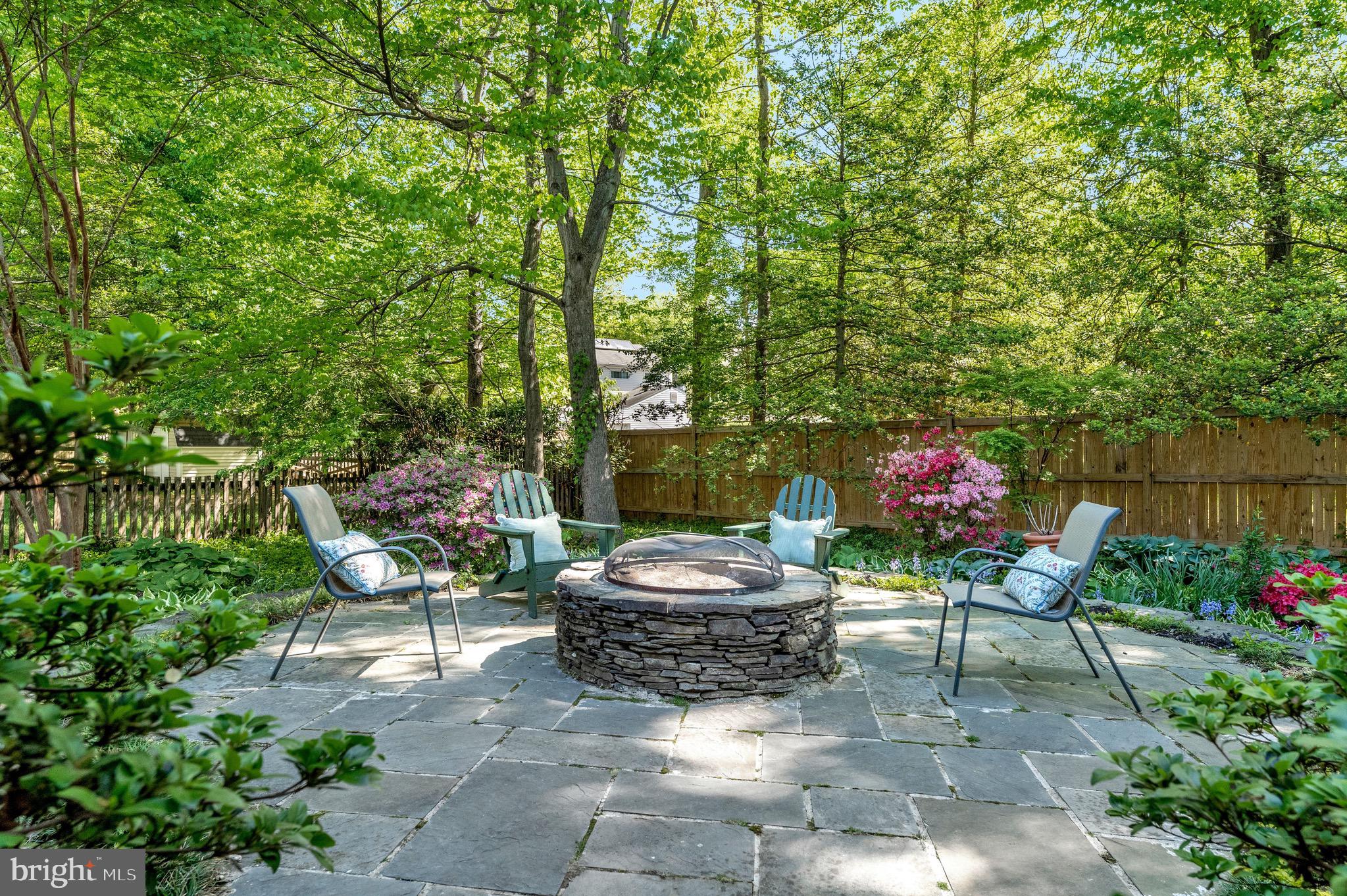 4929 BEXLEY LANE