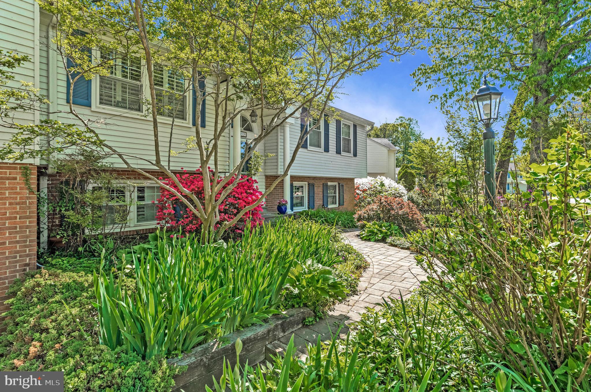 4929 BEXLEY LANE