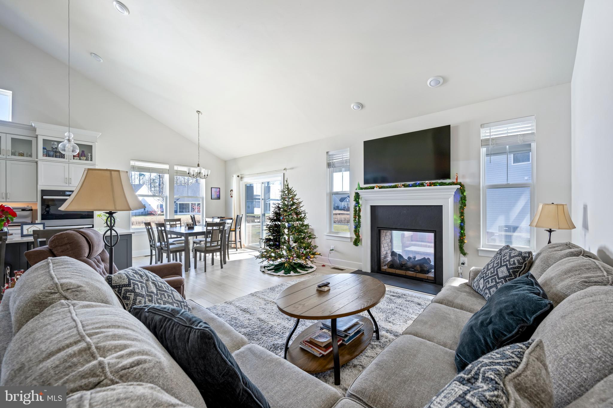 CHASE OAKS - Residential