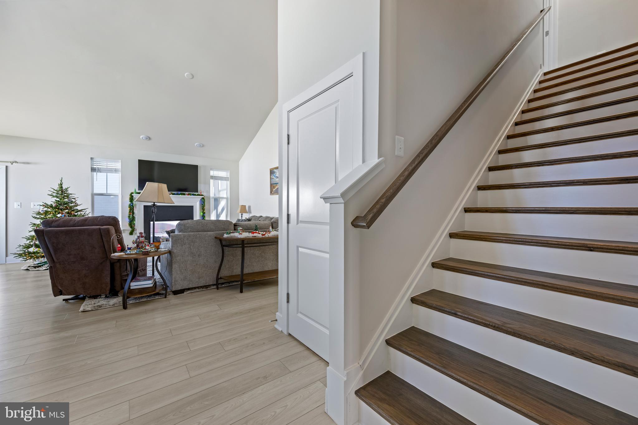 CHASE OAKS - Residential