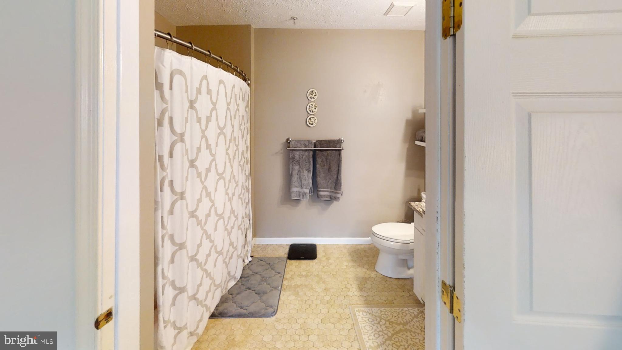 PINEY ORCHARD - Residential Lease